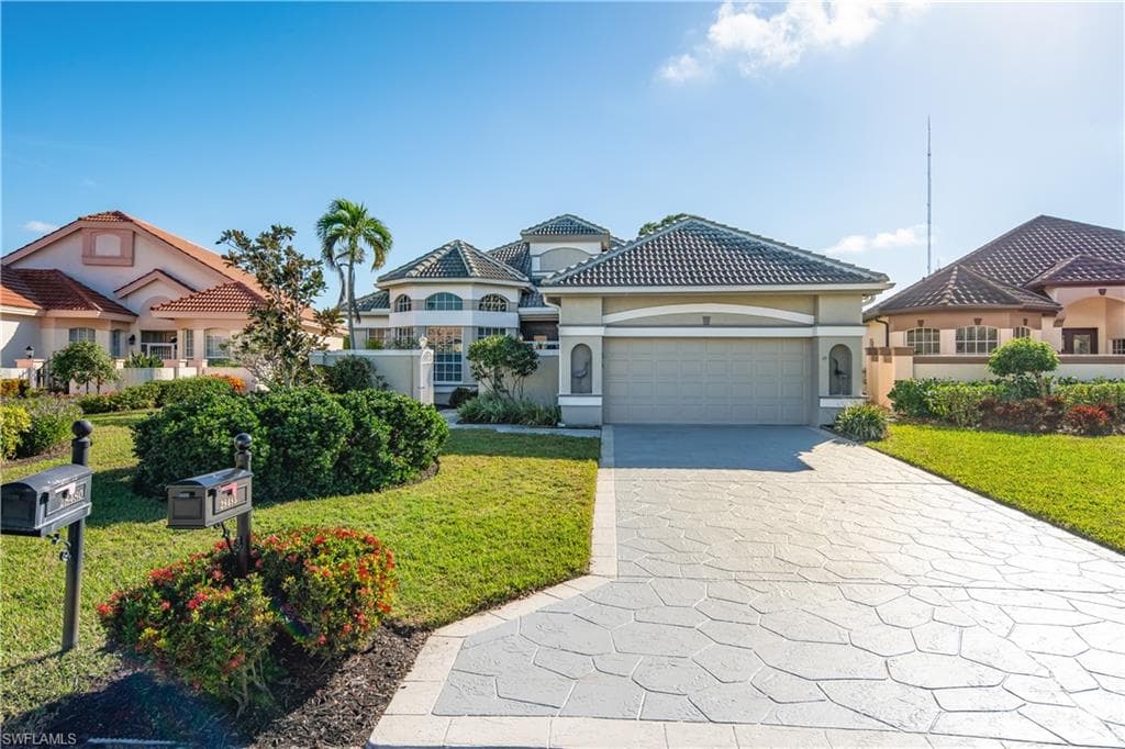 28485 Highgate DR BONITA SPRINGS, FL 34135