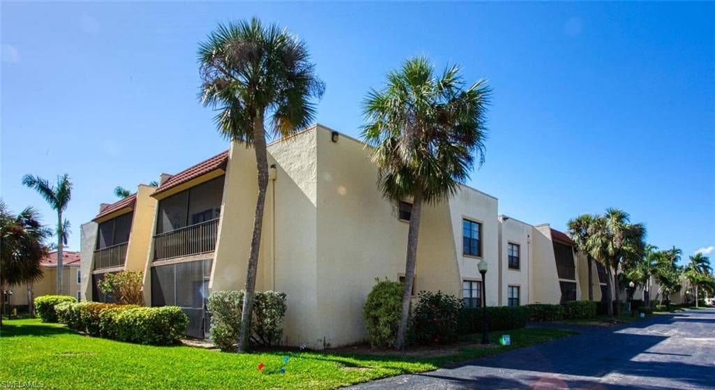 12501 McGregor BLVD 14 FORT MYERS, FL 33919
