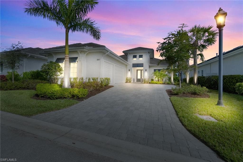 3153 Capistrano LN N NAPLES, FL 34114