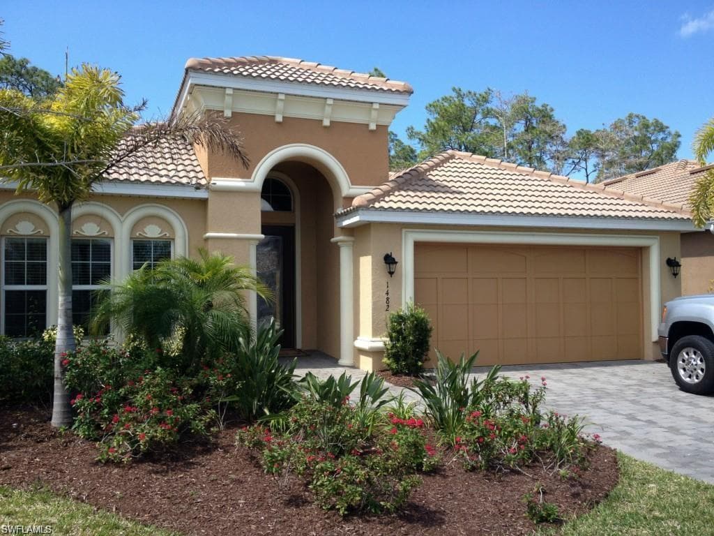 1482 Serrano CIR NAPLES, FL 34105