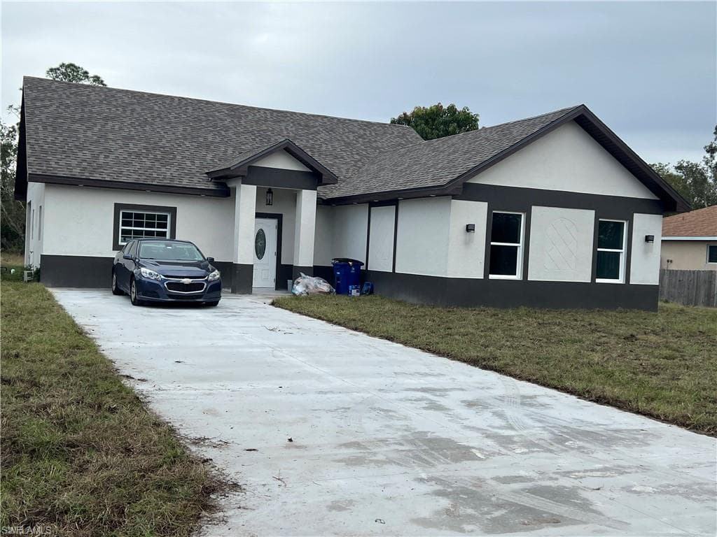 1010 Broadway AVE LEHIGH ACRES, FL 33972