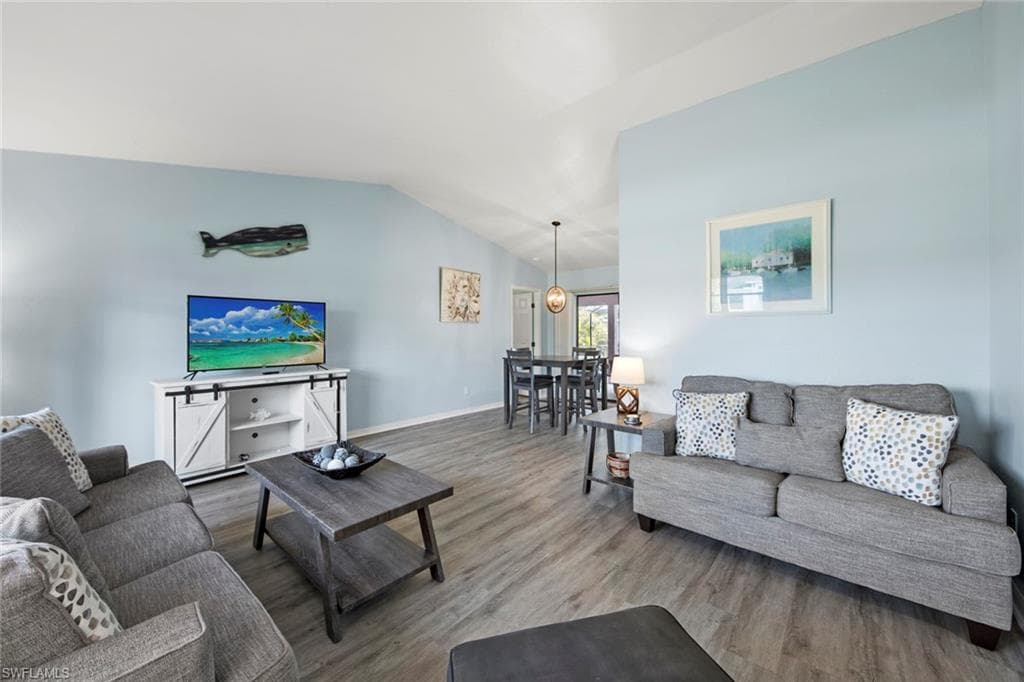 1313 SE 39th ST CAPE CORAL, FL 33904