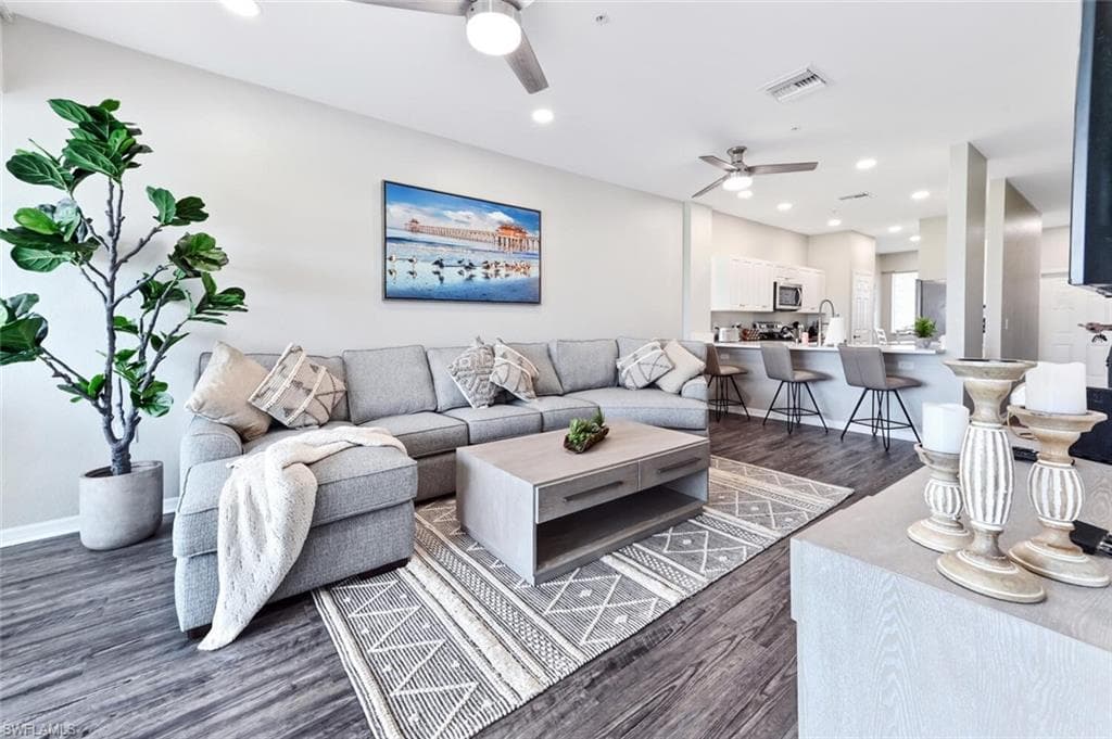 7935 Mahogany Run LN 725 NAPLES, FL 34113