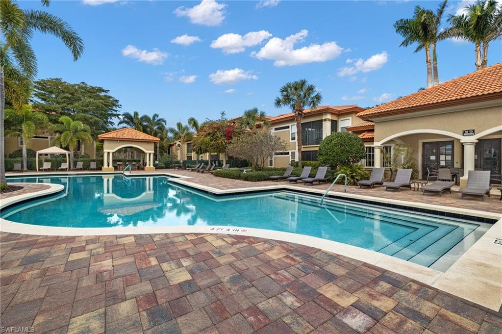 8960 Colonnades CT E 915 BONITA SPRINGS, FL 34135