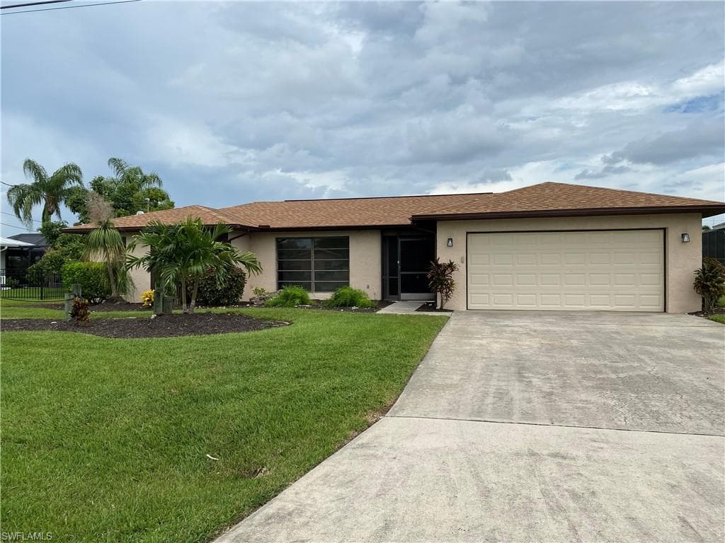 2527 Retunda PKWY E CAPE CORAL, FL 33904