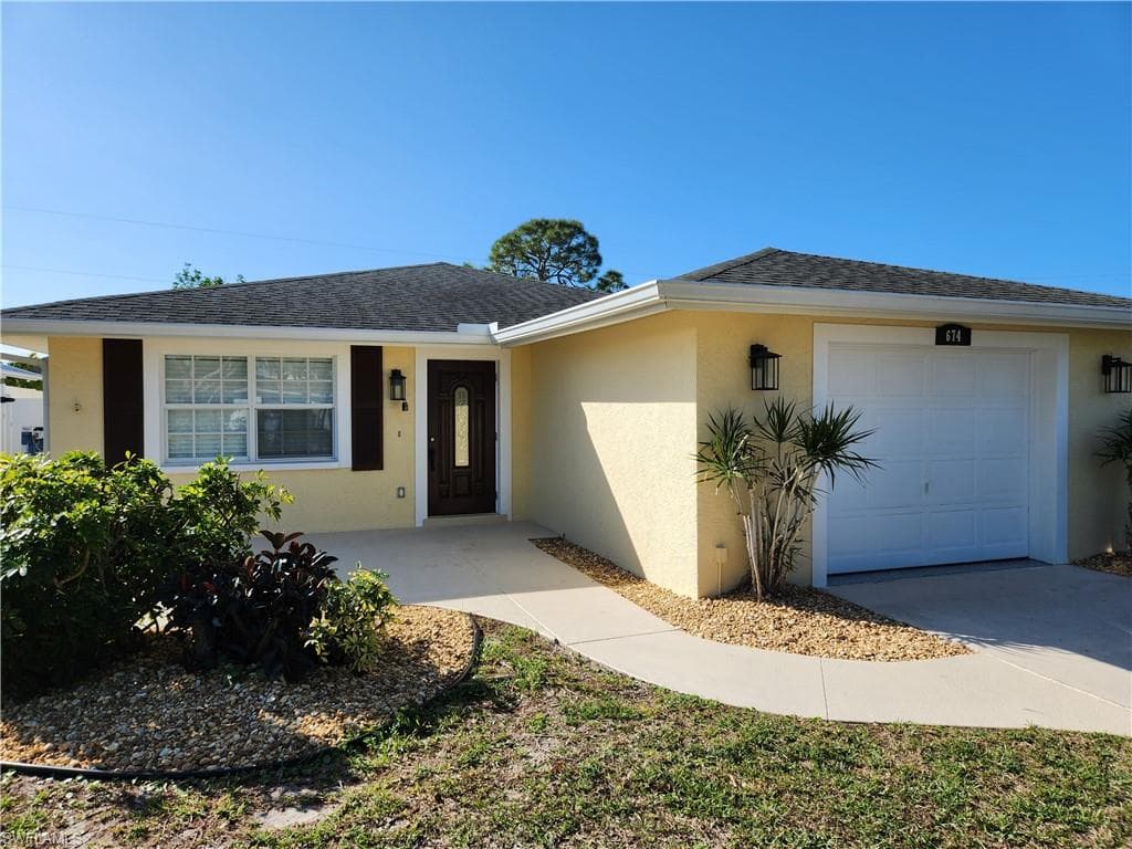 674 99TH AVE N NAPLES, FL 34108
