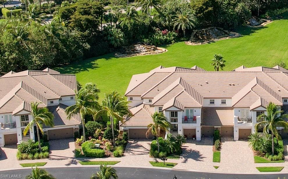 8036 Players Cove DR #201 NAPLES, FL 34113