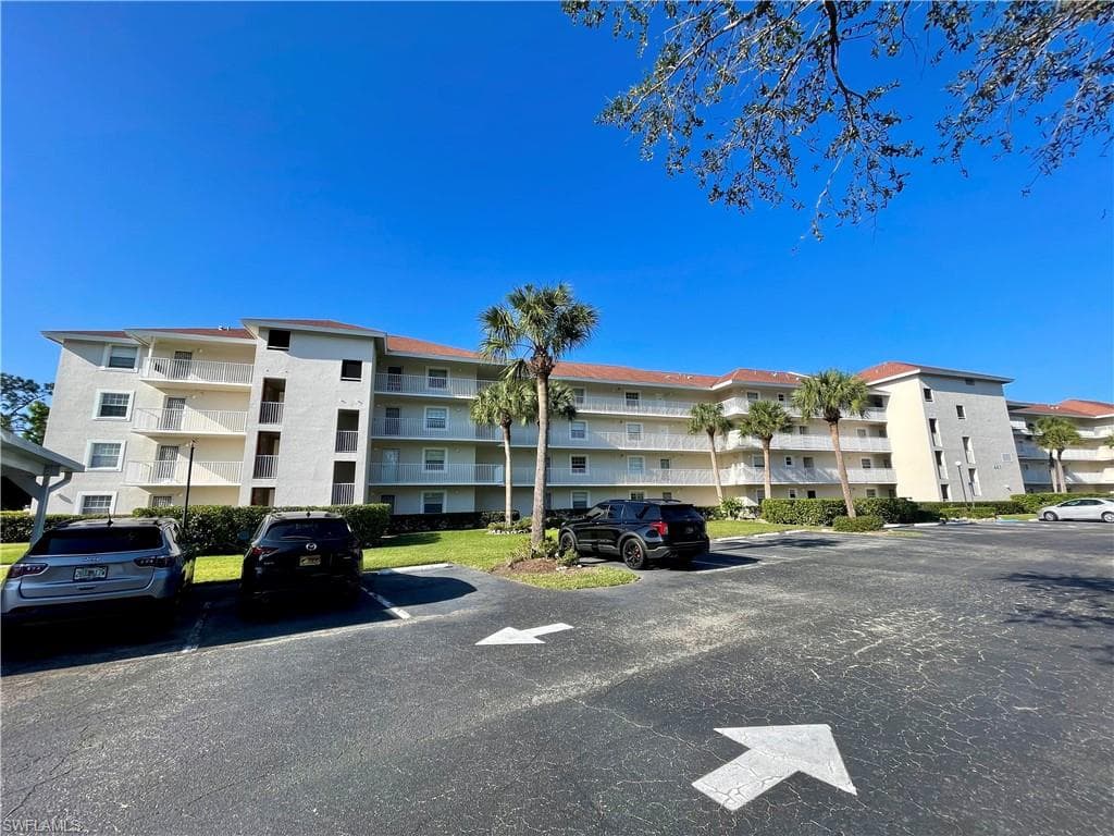 441 Quail Forest BLVD A-401 NAPLES, FL 34105