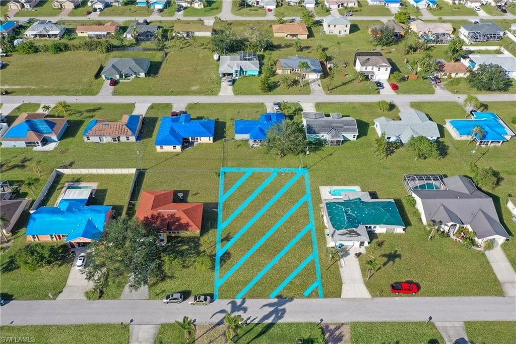 303 SE 4th TER CAPE CORAL, FL 33990