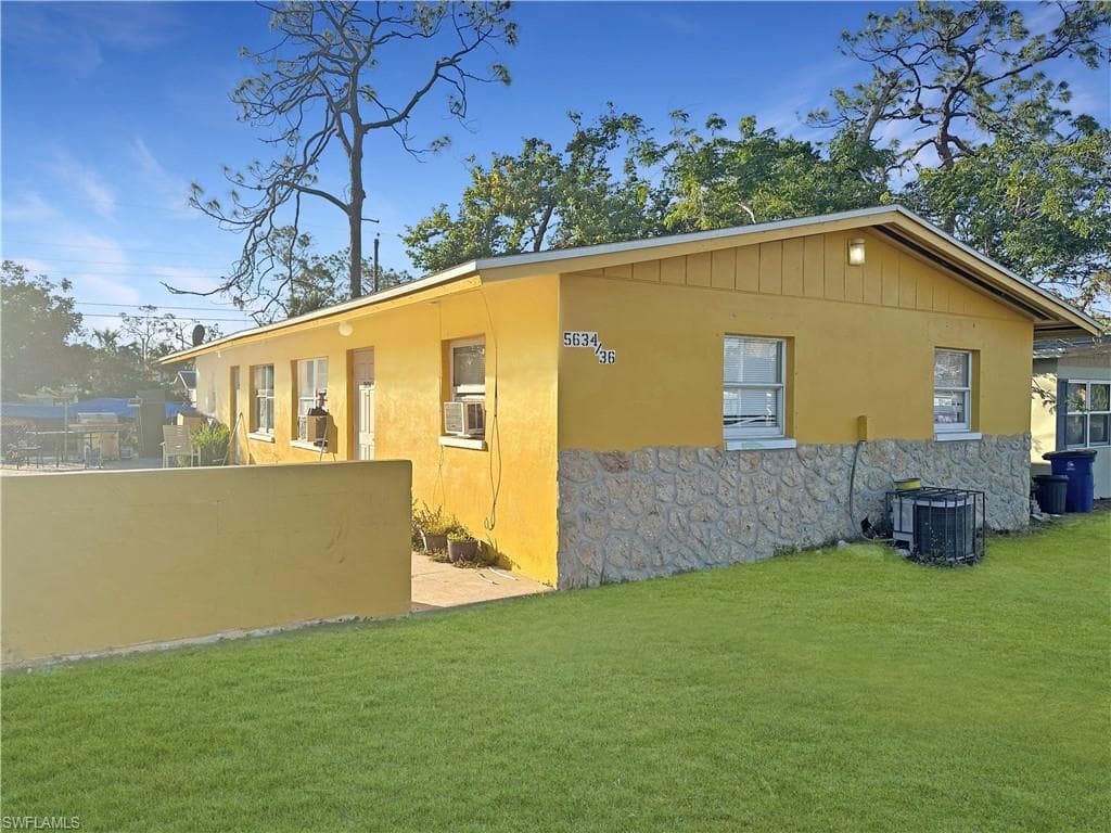5634-5636 Eighth AVE FORT MYERS, FL 33907