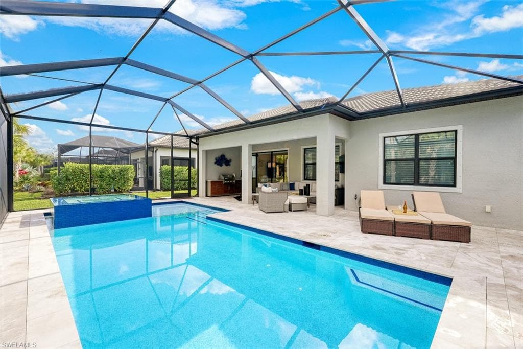 9367 Greyhawk TRL NAPLES, FL 34120