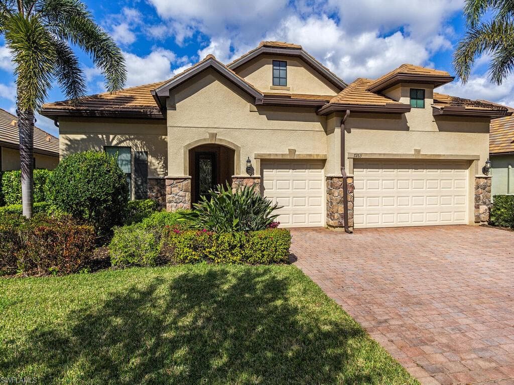 7263 Clamshell LN NAPLES, FL 34114
