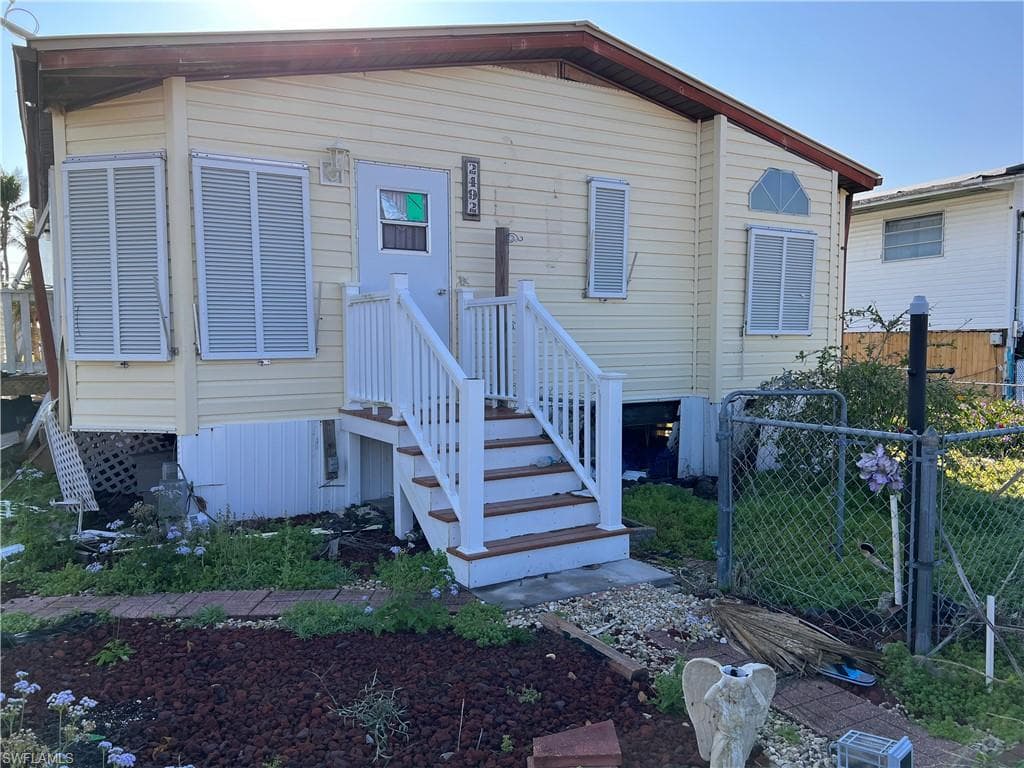 2492 York RD ST. JAMES CITY, FL 33956