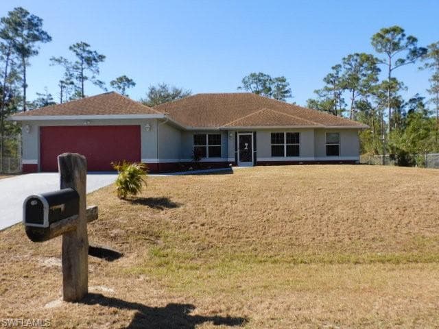 809 Leroy AVE LEHIGH ACRES, FL 33972