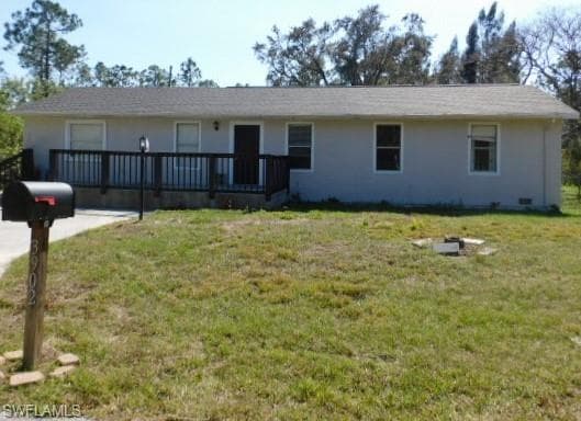 3902 E 9th ST LEHIGH ACRES, FL 33972