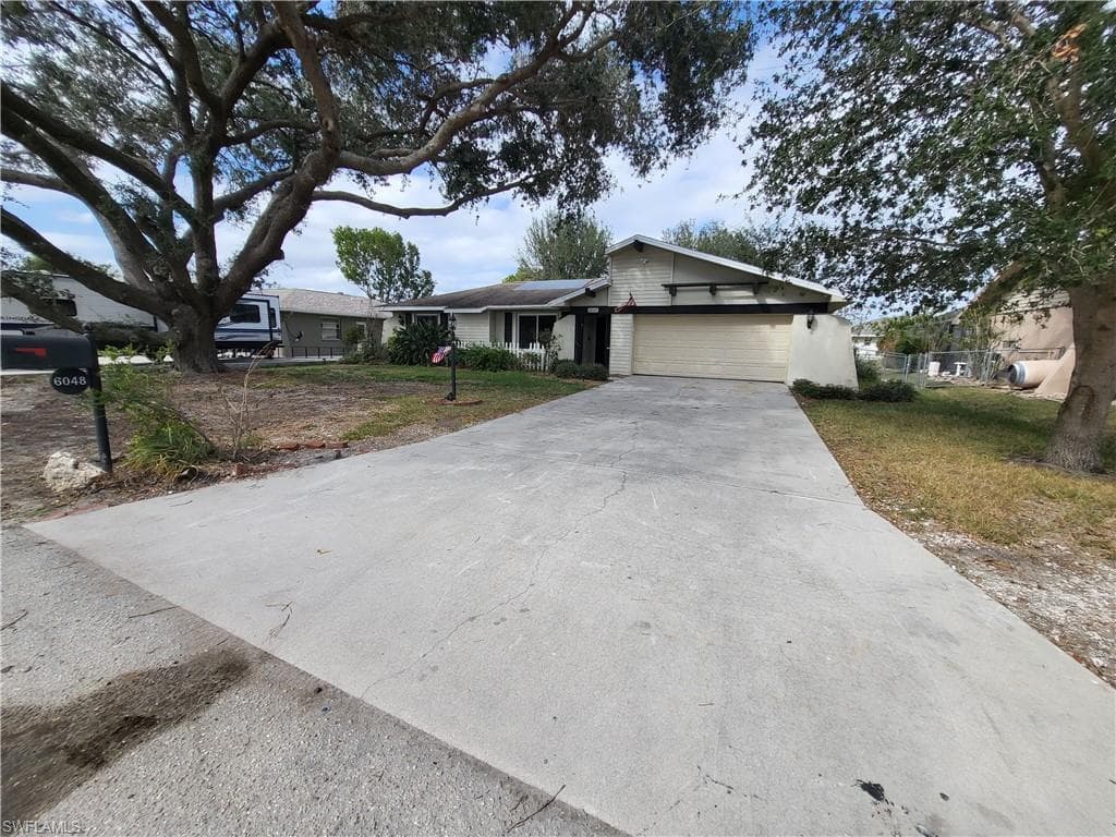 6048 Macbeth LN FORT MYERS, FL 33908