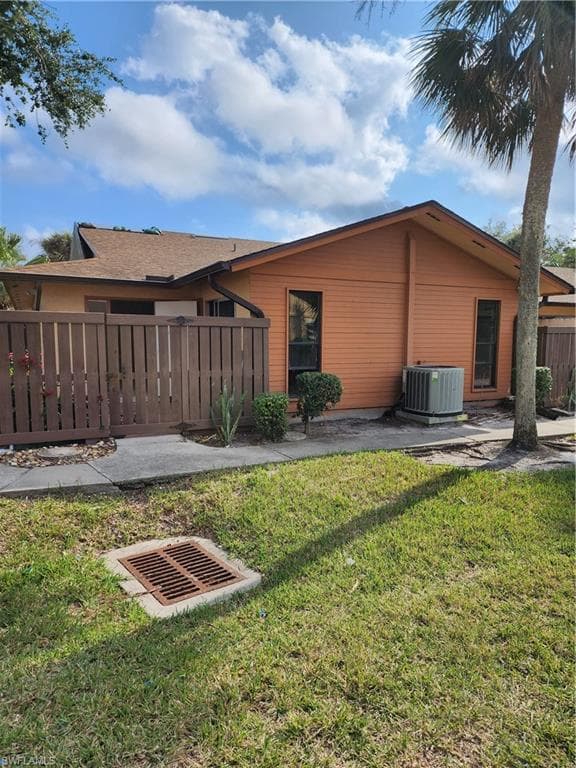17316 Timber Oak LN FORT MYERS, FL 33908
