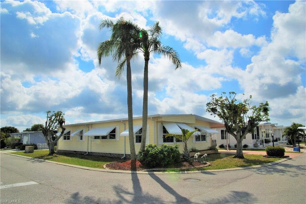 514 Hogan DR NORTH FORT MYERS, FL 33903