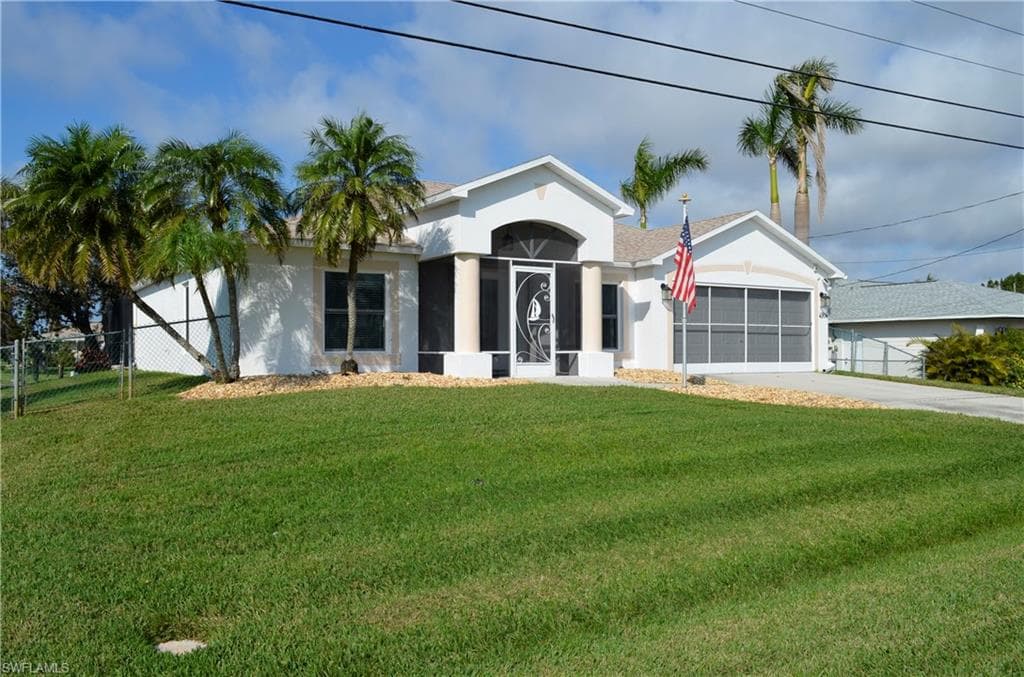4904 SW 1st CT CAPE CORAL, FL 33914