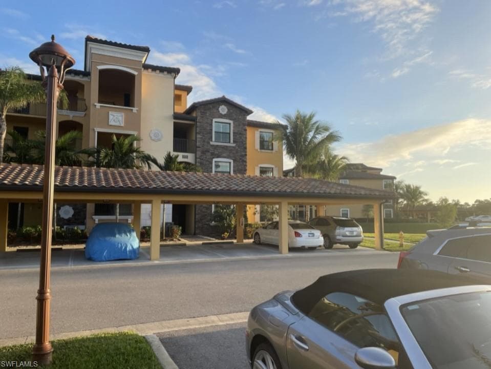 9560 Trevi CT 4818 NAPLES, FL 34113