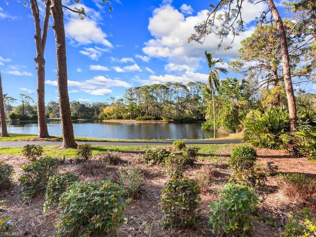 15103 Royal Fern CT E-101 NAPLES, FL 34110