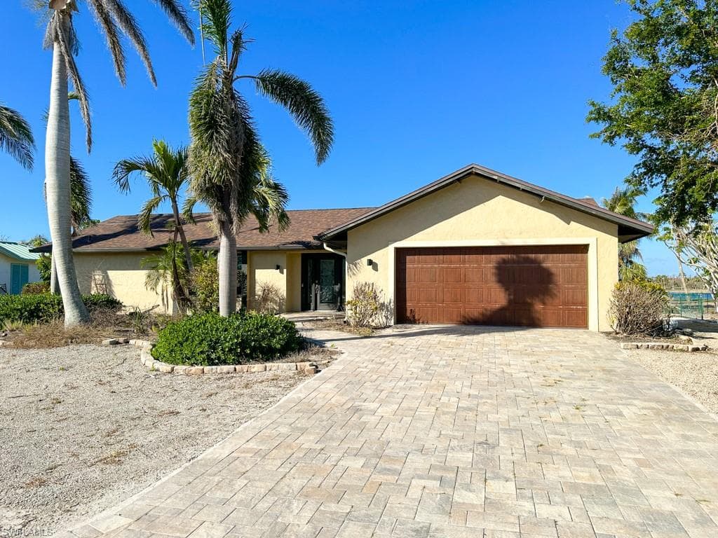 1073 Sand Castle RD SANIBEL, FL 33957