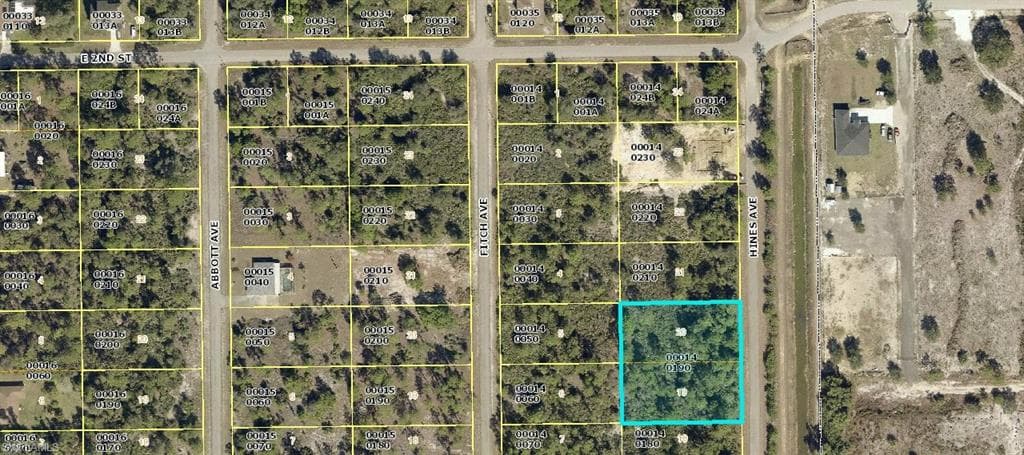 113 Hines AVE LEHIGH ACRES, FL 33936