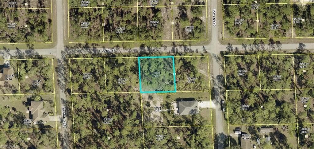 3304 E 22nd ST ALVA, FL 33920