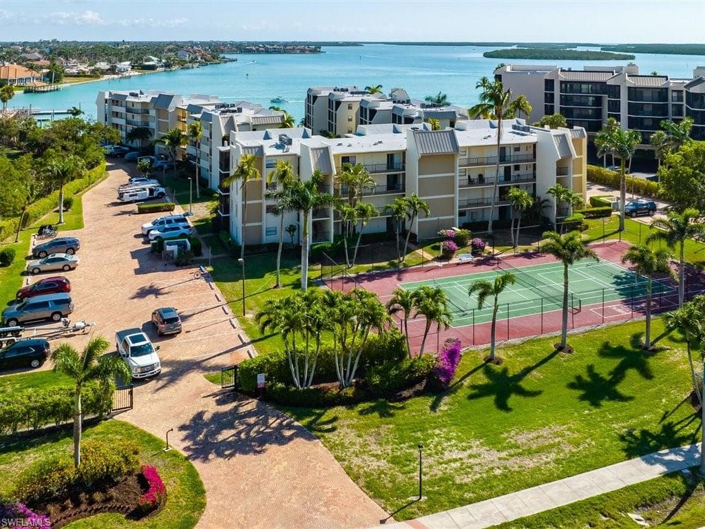 929 Collier CT B401 MARCO ISLAND, FL 34145