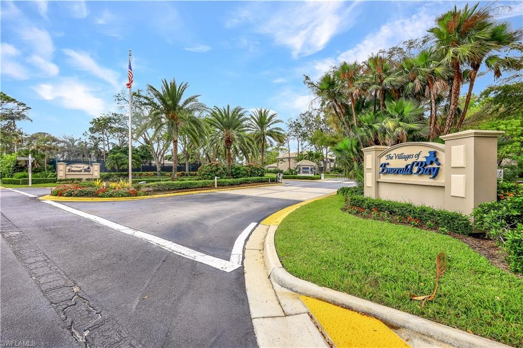411 Emerald Bay CIR A7 NAPLES, FL 34110