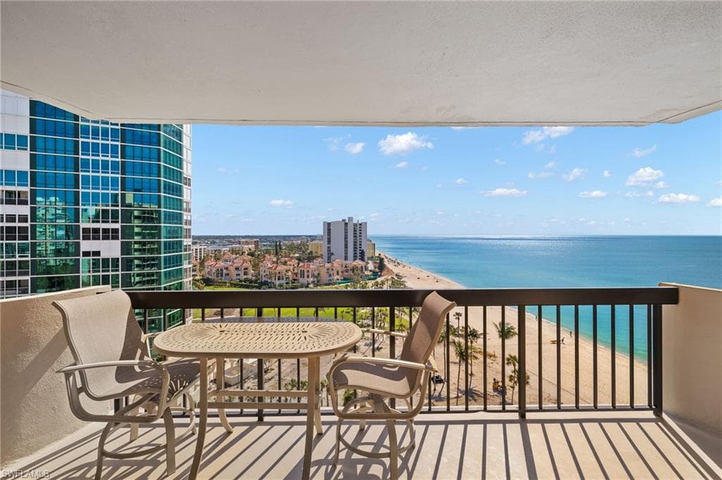 4001 Gulf Shore BLVD N 1105 NAPLES, FL 34103