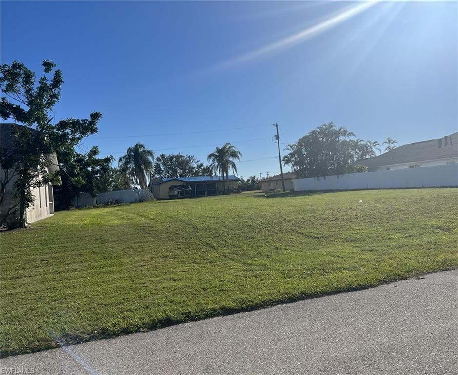 1622 SE 19th LN CAPE CORAL, FL 33990