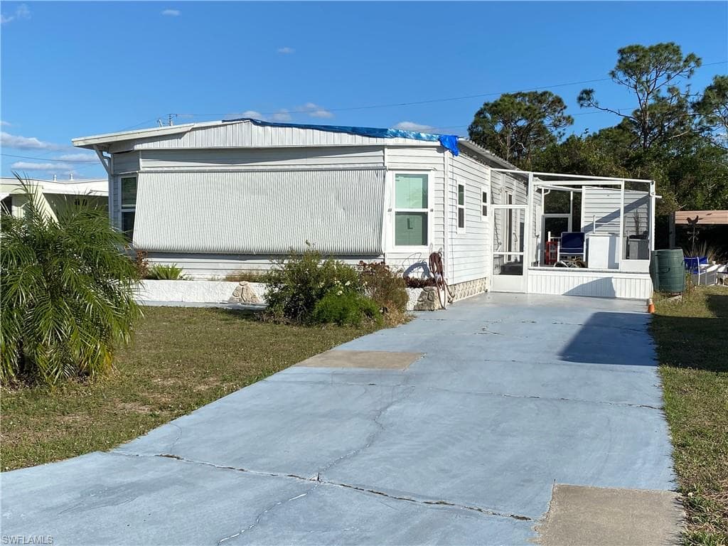 162 Santa Fe TRL NORTH FORT MYERS, FL 33917