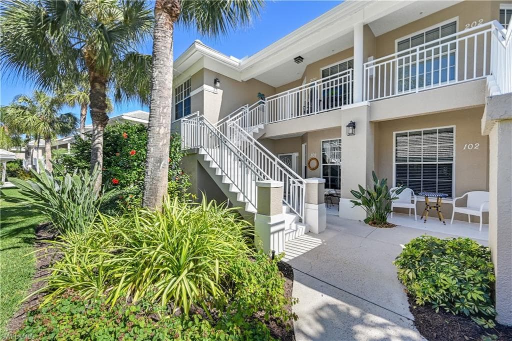 1950 Willow Bend CIR 4-201 NAPLES, FL 34109