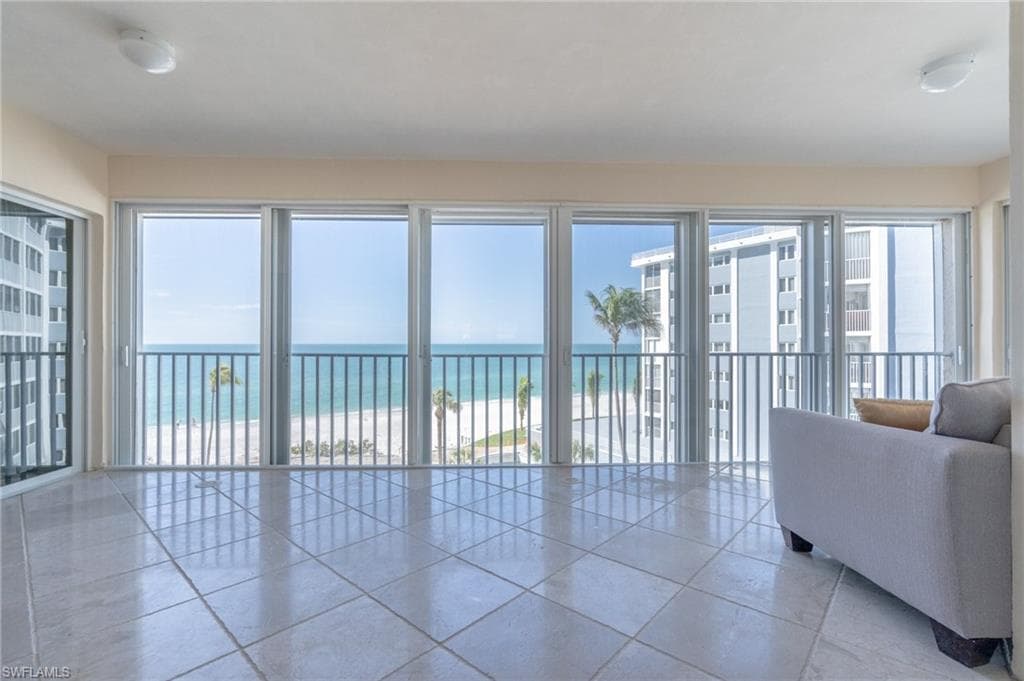 2905 Gulf Shore BLVD N 403 NORTH BLDG NAPLES, FL 34103