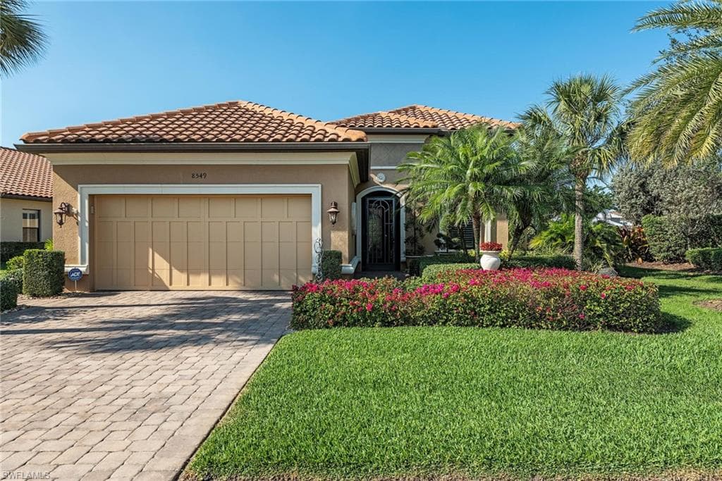 8549 Palacio TER N NAPLES, FL 34114