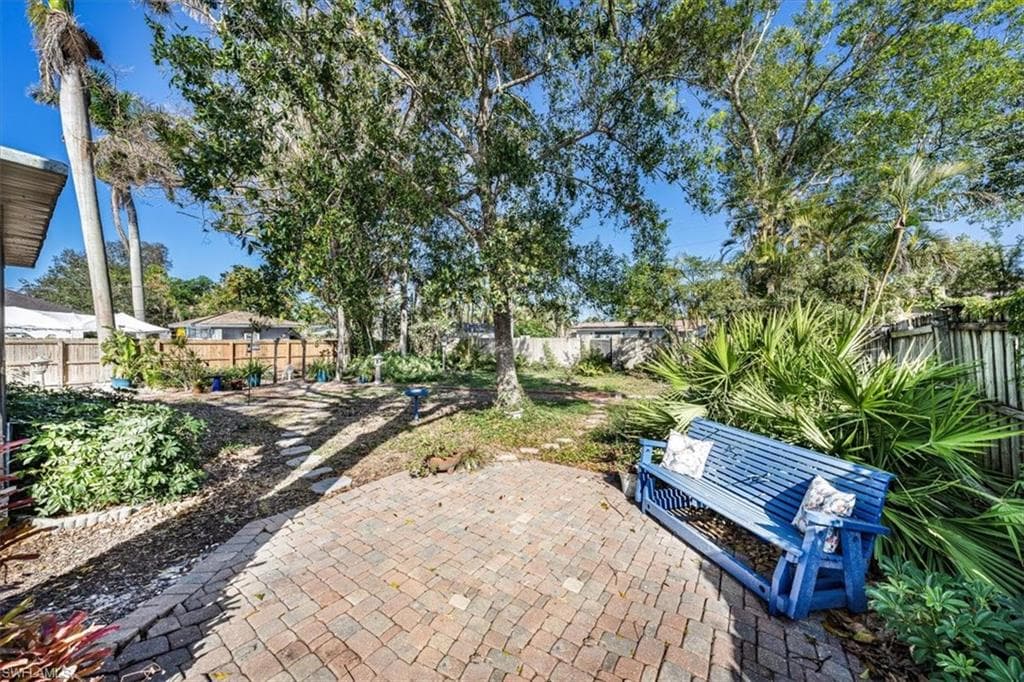 1255 Illinois DR NAPLES, FL 34103