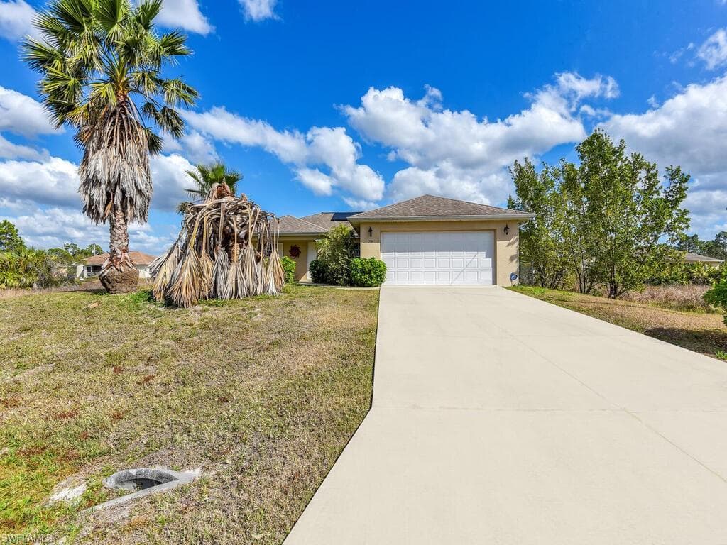 739 Worth AVE LEHIGH ACRES, FL 33974
