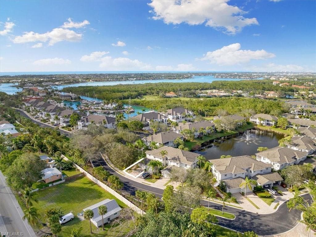 2095 Gulfstar DR S 201 NAPLES, FL 34112