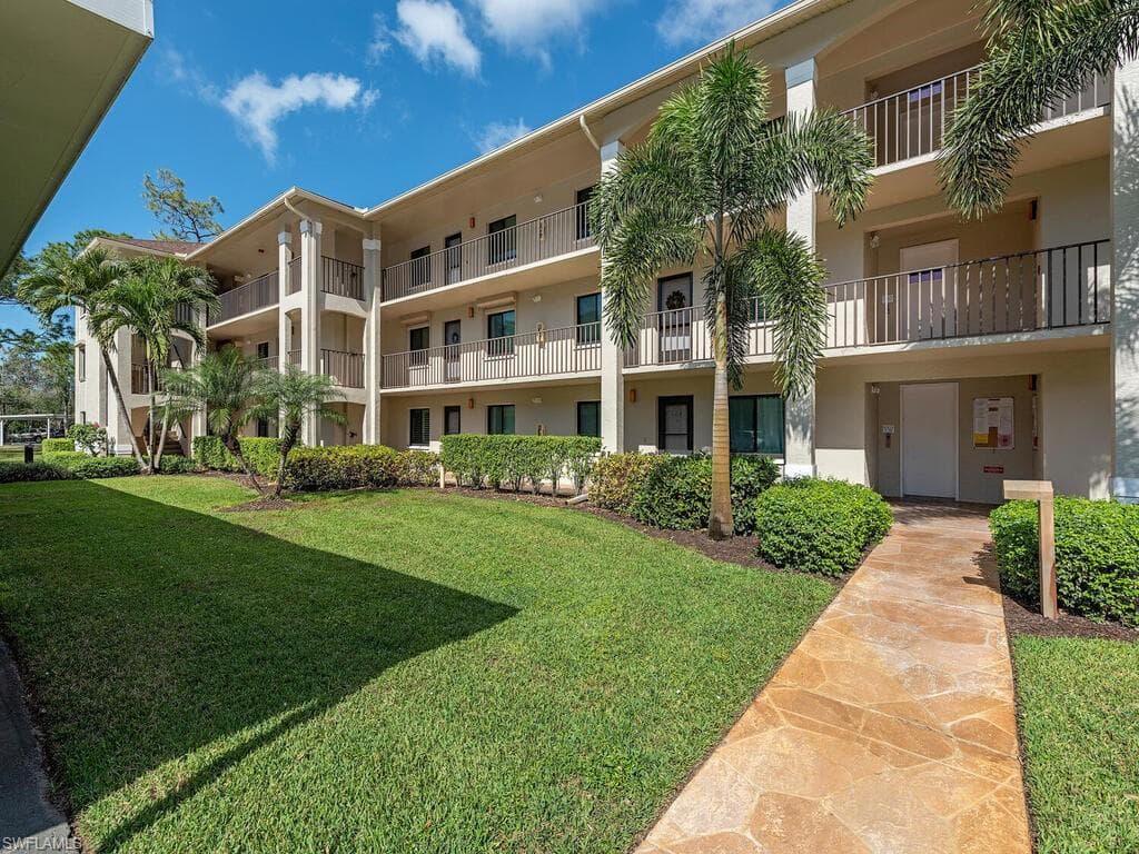 5716 Deauville CIR I301 NAPLES, FL 34112
