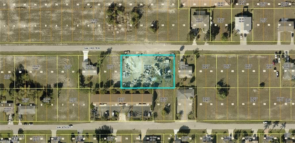 628 SW 3rd TER CAPE CORAL, FL 33991