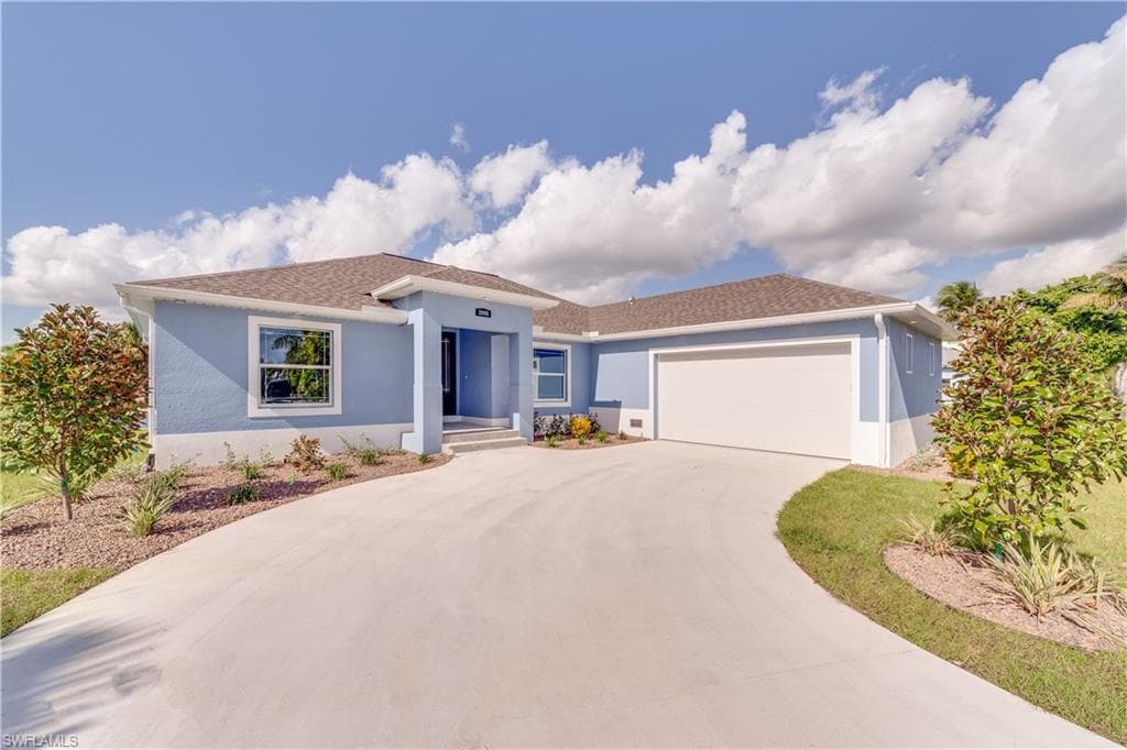 2005 Bahama AVE FORT MYERS, FL 33905