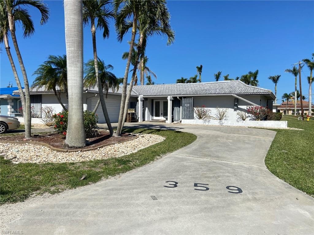 359 Bayshore DR CAPE CORAL, FL 33904