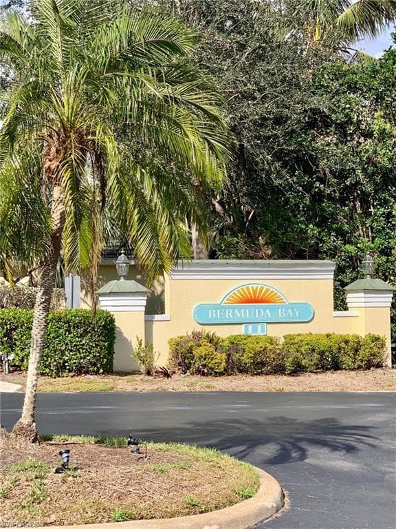 15465 CEDARWOOD LN 103 NAPLES, FL 34110