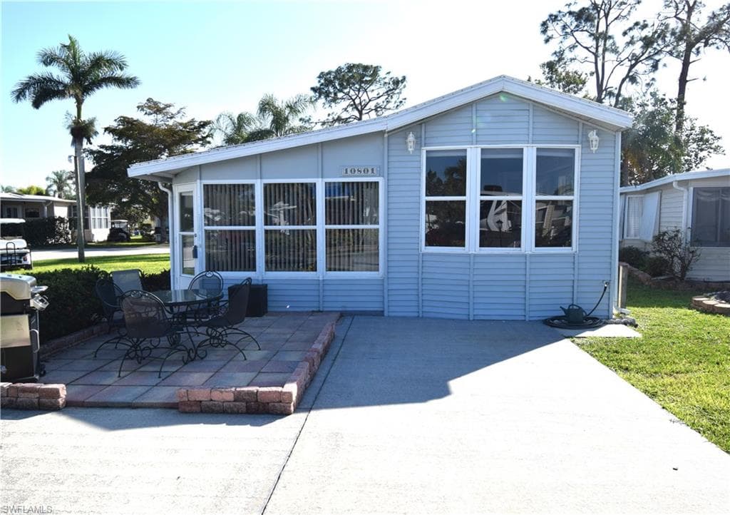 10801 Vireo CIR ESTERO, FL 33928
