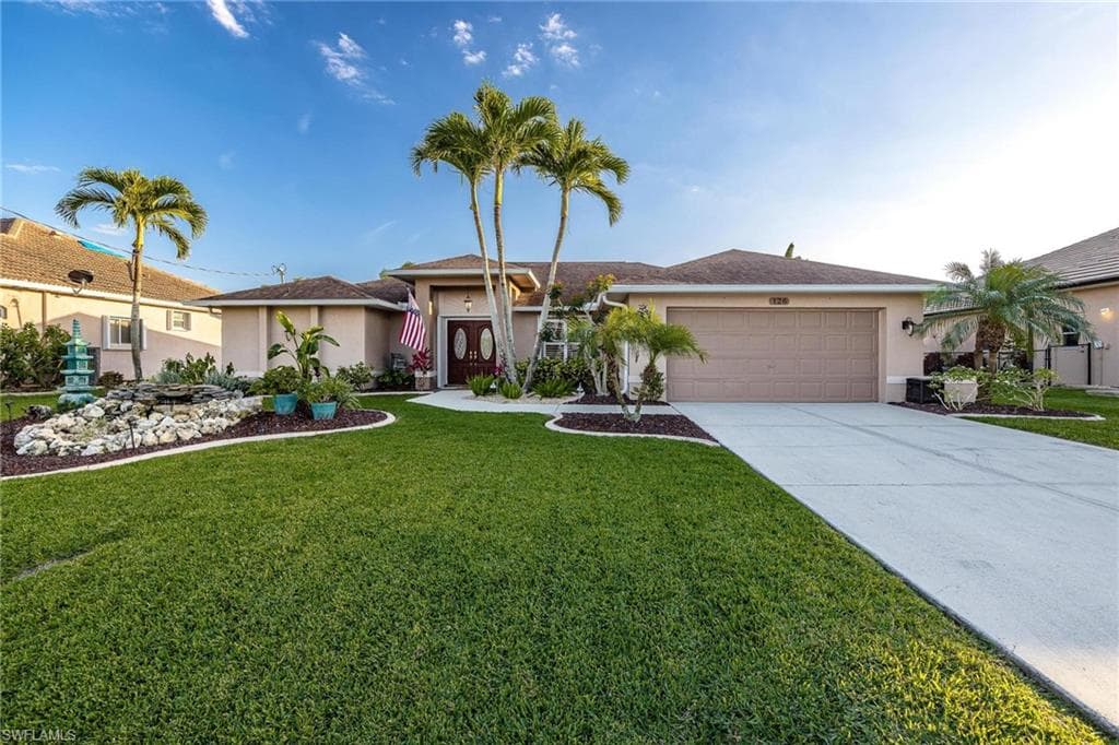 126 SE 30th TER CAPE CORAL, FL 33904