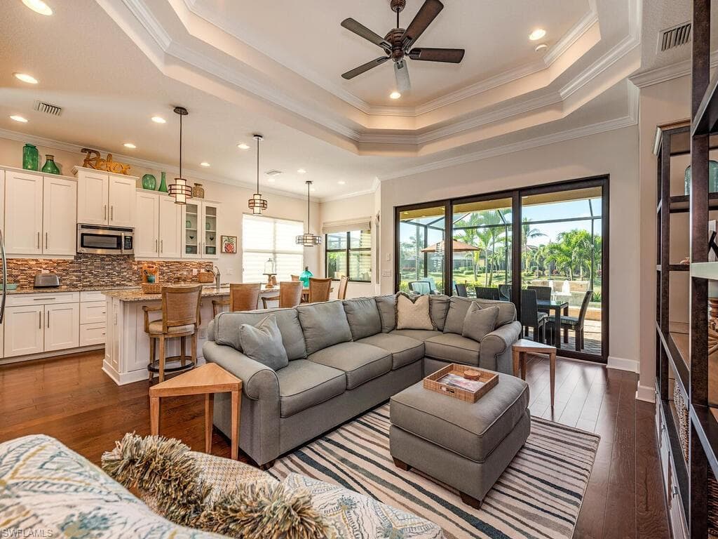 9316 Isla Bella CIR BONITA SPRINGS, FL 34135
