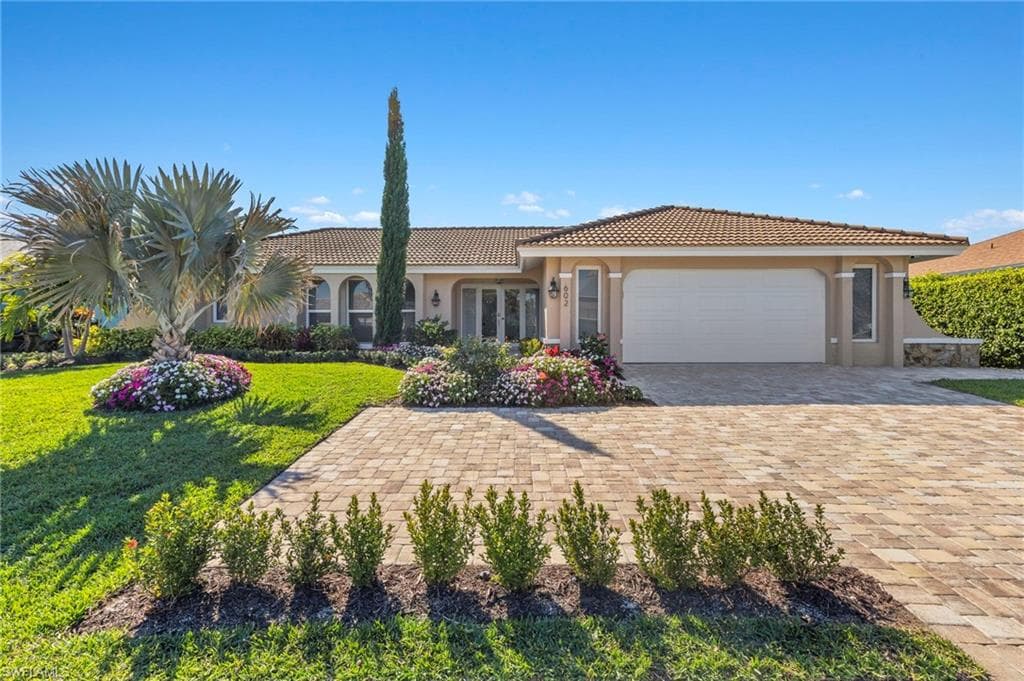 602 Barfield DR MARCO ISLAND, FL 34145