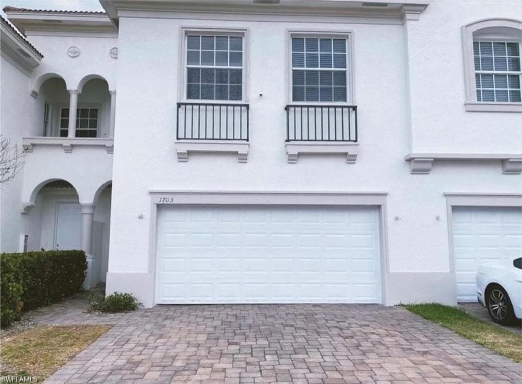 7005 Romana WAY 1703 NAPLES, FL 34119