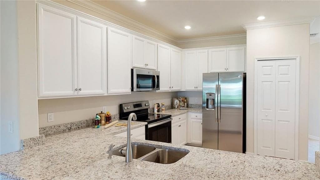 1636 Alameda DR NAPLES, FL 34120